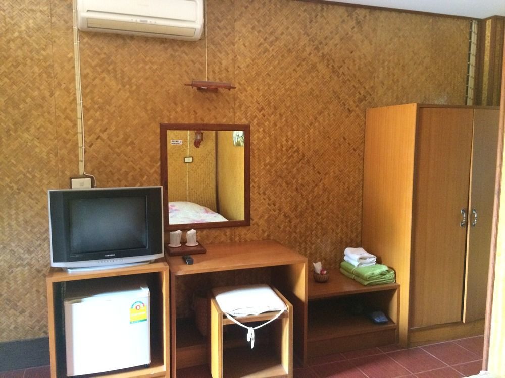 Ban Suan Klang Muang Resort Мехонгсон Екстер'єр фото