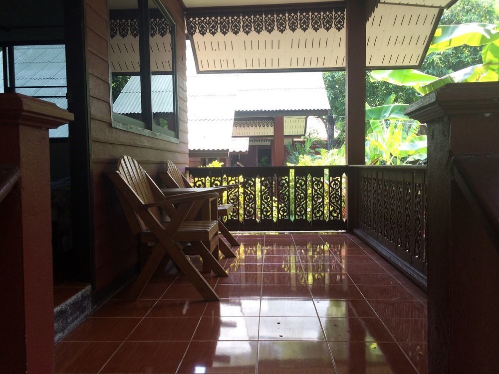 Ban Suan Klang Muang Resort Мехонгсон Екстер'єр фото