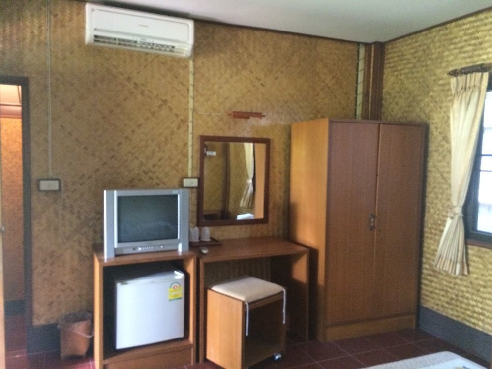 Ban Suan Klang Muang Resort Мехонгсон Екстер'єр фото